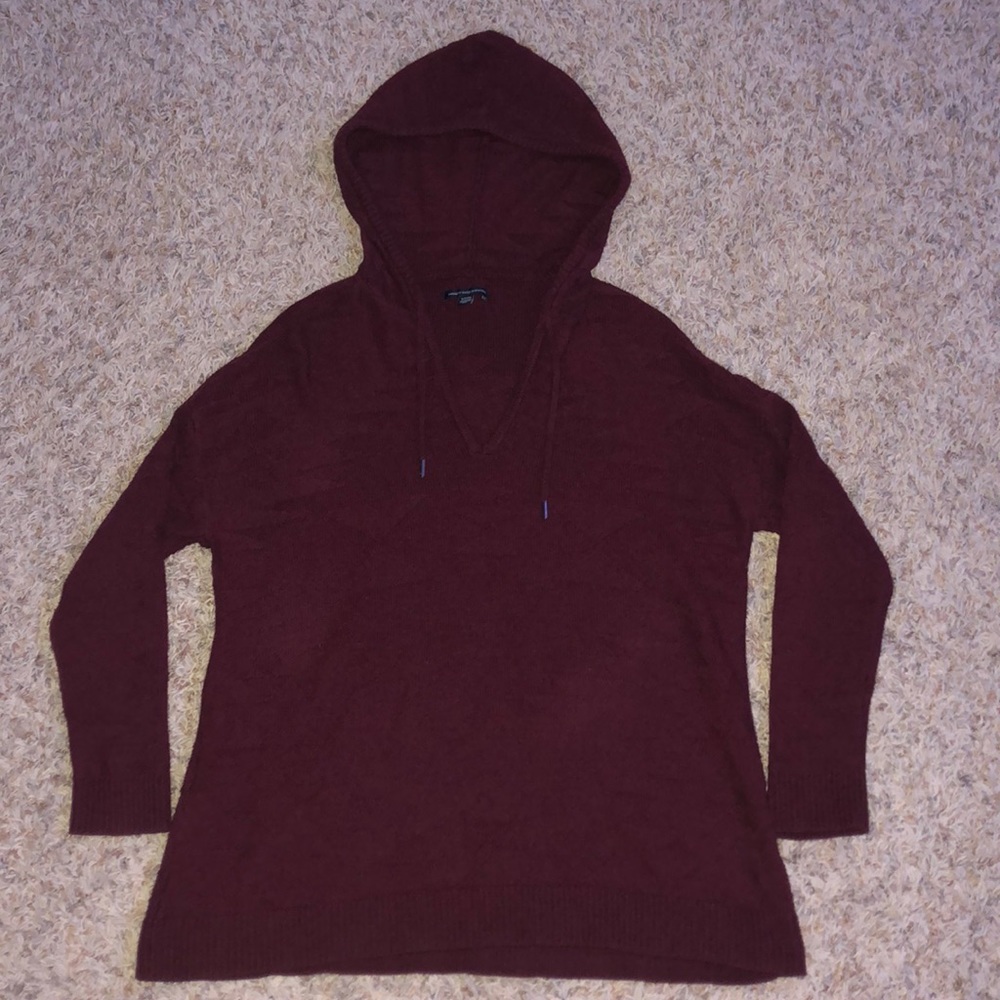 Red American Eagle sweater with hoodie